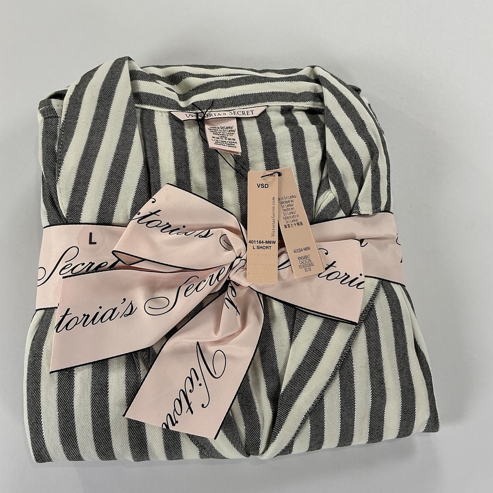 Victoria's Secret Women's Pajama Top Pants Striped Metallic Silver Large Short - Picture 2 of 16